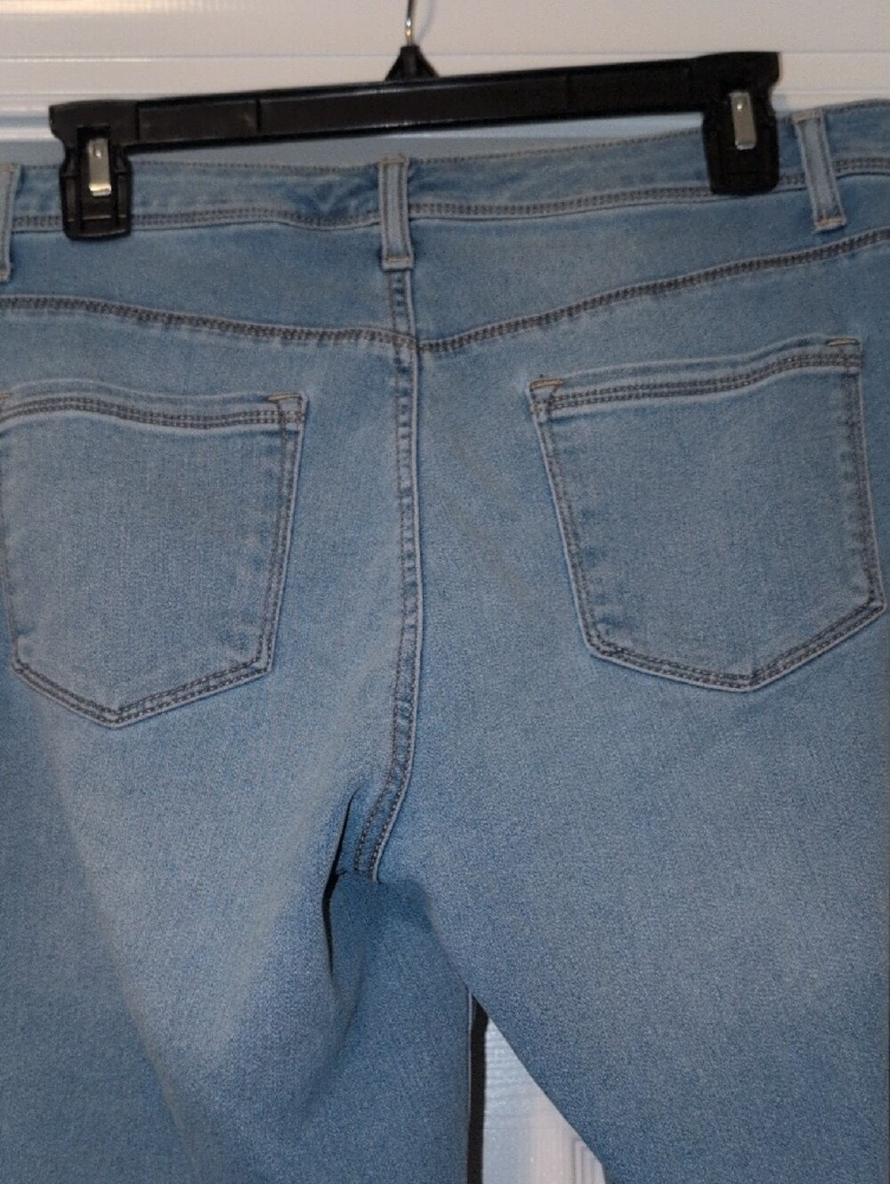 ANGELINO Light Blue Cropped Women's Jeans — Mid Rise Stretch - Picture 4 of 4